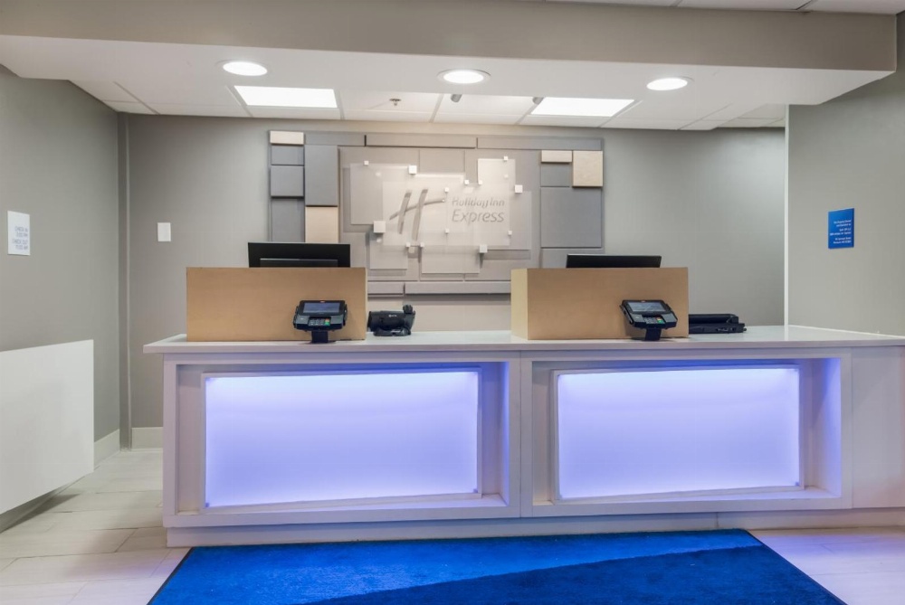 Holiday Inn Express Plymouth